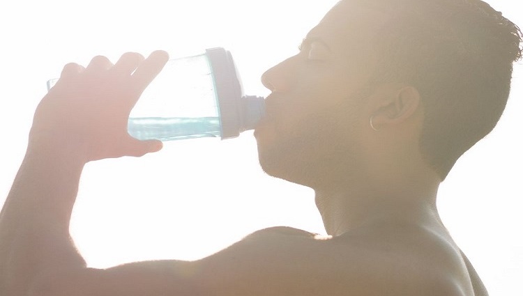 Uống nước chắc chắn sẽ giúp giảm cân hiệu quả hơn