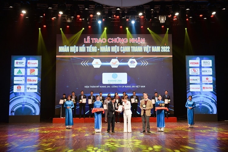 Viện thẩm mỹ KangJin nhận giải thưởng cao quý